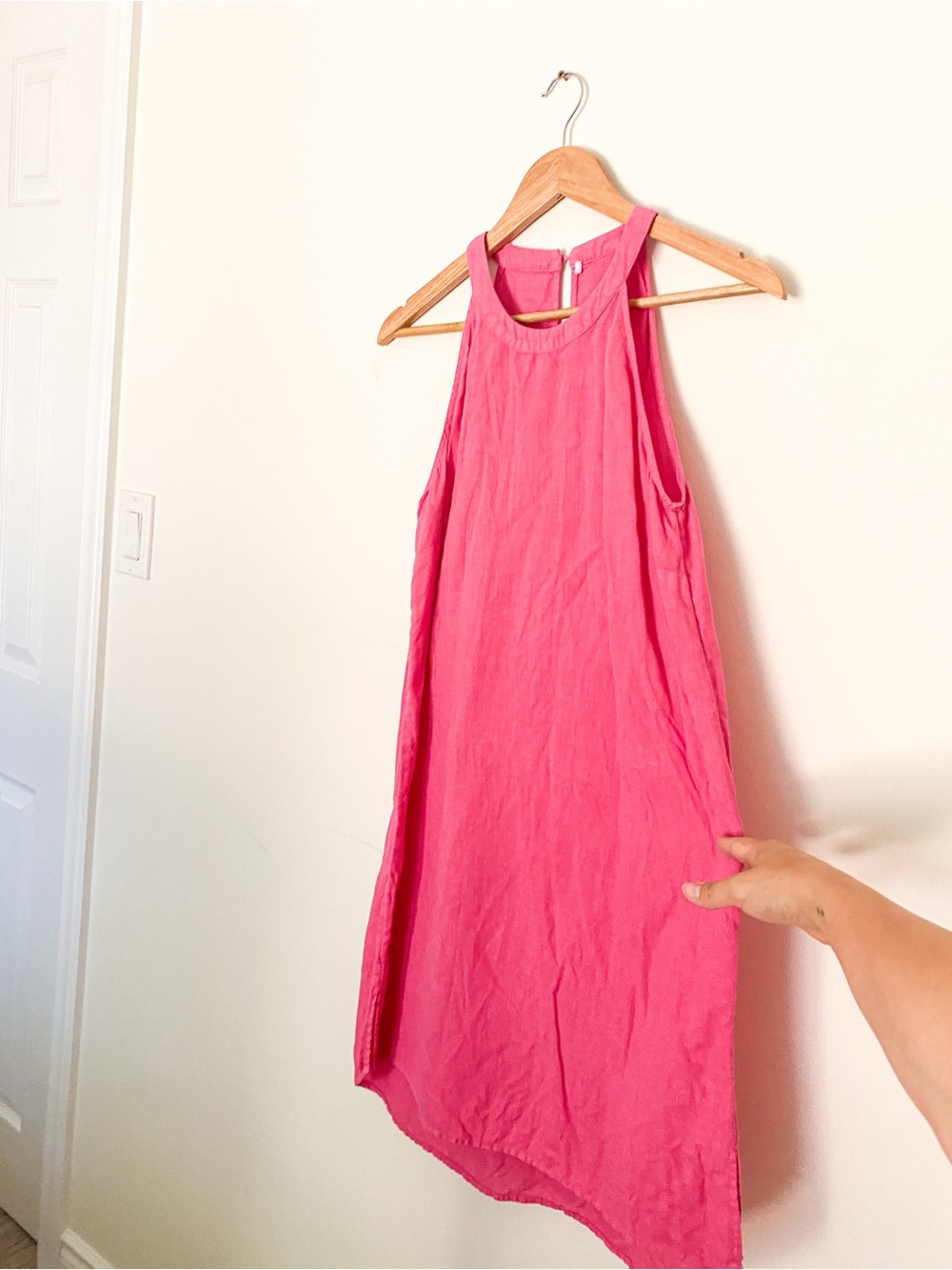 UNBRNDED | 100% Linen | Relaxed Halter Shift Dress | Size S - Picture 2 of 7